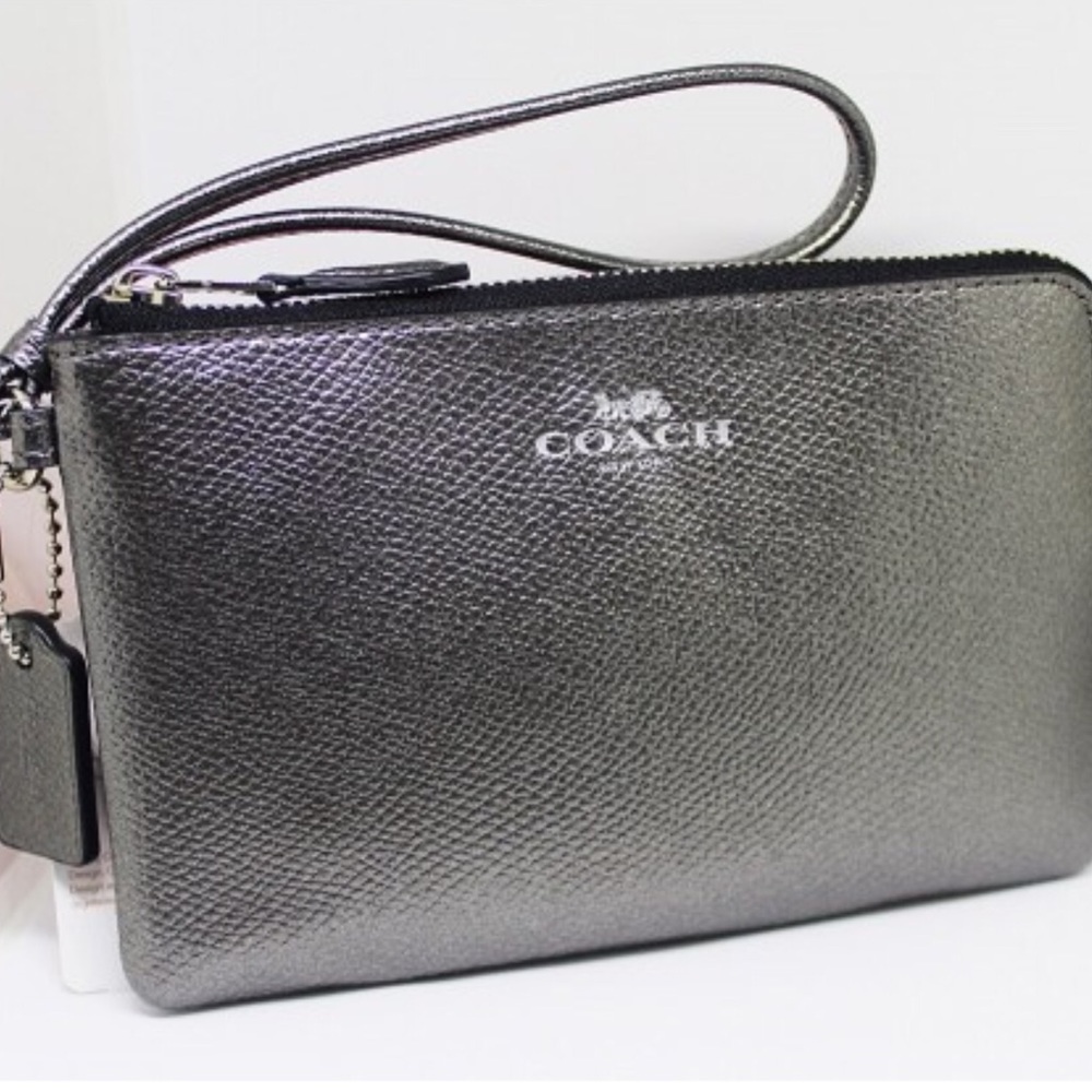 COACH CORNER ZIP WRISTLET IN CROSSGRAIN LEATHER - Picture 1 of 4